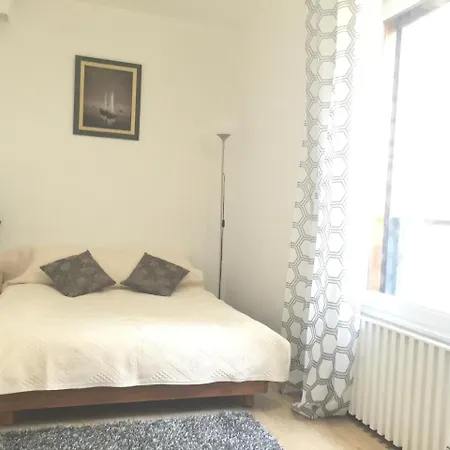 Apartment Charming Place Saint Germain